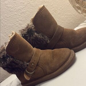 BearPaw‎ Brown Suede Boots with Cozy Fleece Lining